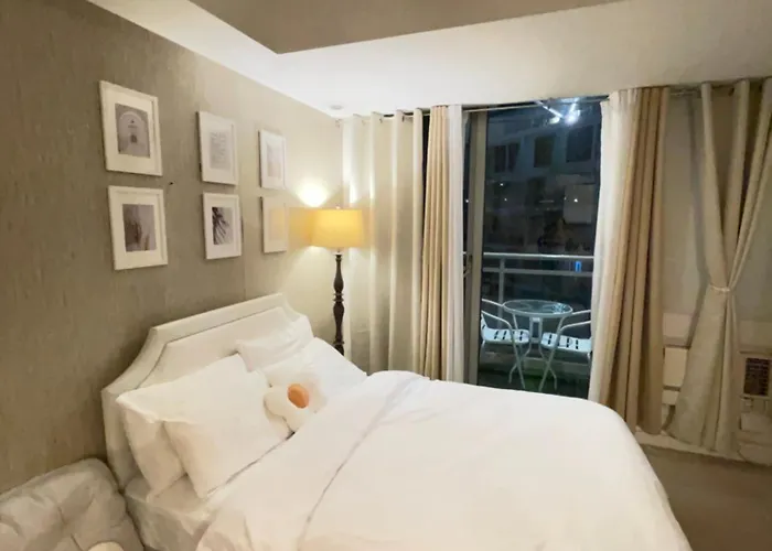 In Paranaque Near Naia- Azure Paranaque Aparthotel *
