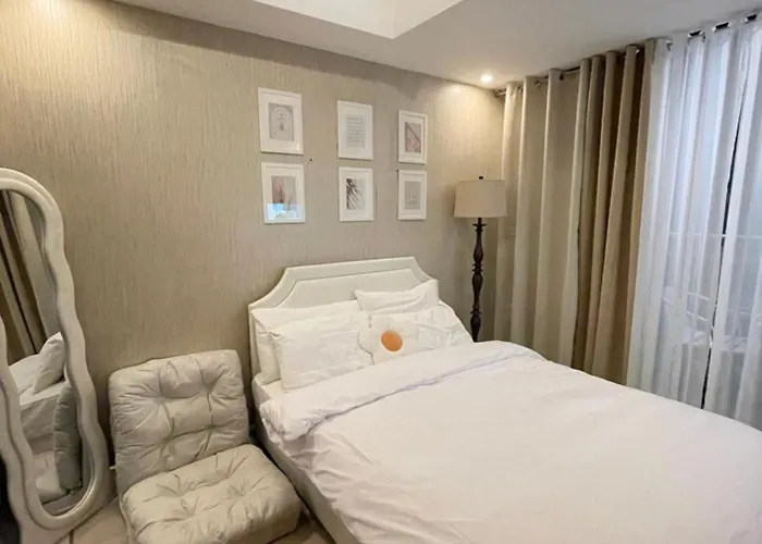 In Paranaque Near Naia- Azure Paranaque Aparthotel Manila